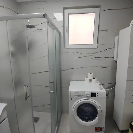 Kiril Apartment *